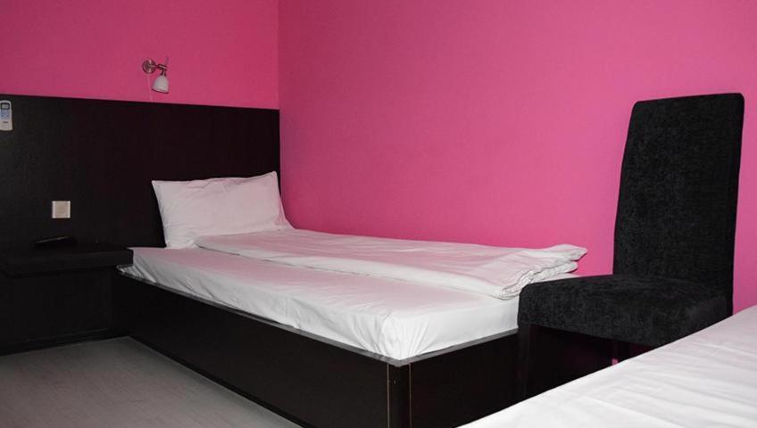Motel Park Rogatica מראה חיצוני תמונה