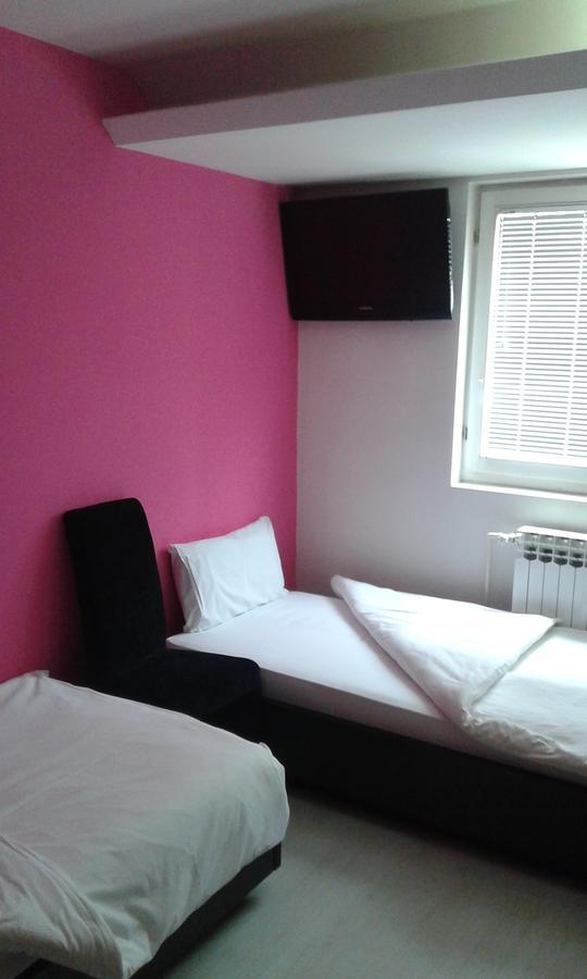 Motel Park Rogatica מראה חיצוני תמונה
