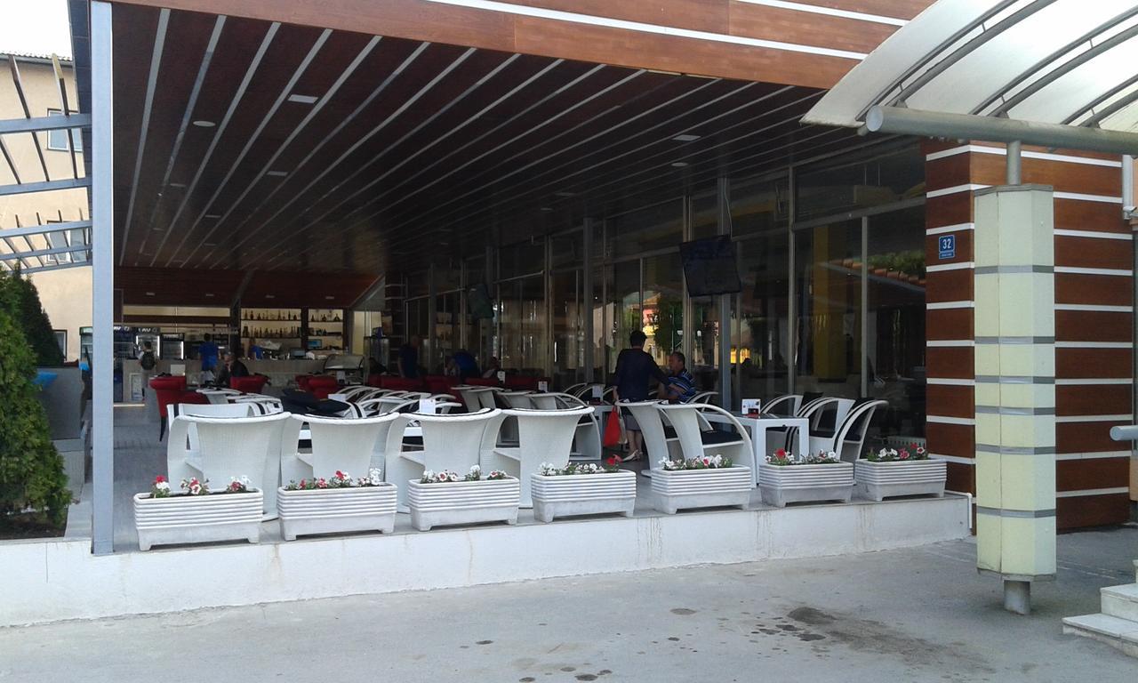 Motel Park Rogatica מראה חיצוני תמונה